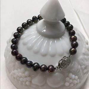 Pearl bracelet